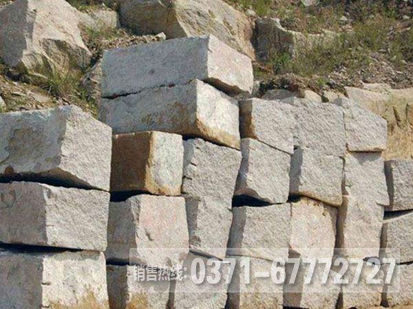 花崗巖石料生產(chǎn)線需要多少錢(qián)，用到哪設(shè)備？