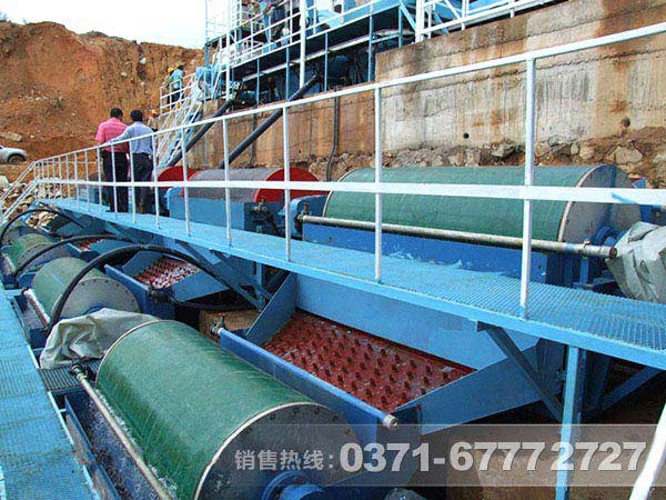 選礦磁選機(jī)生產(chǎn)現(xiàn)場(chǎng)