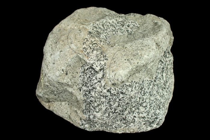 安山巖破碎機|安山巖加工設(shè)備