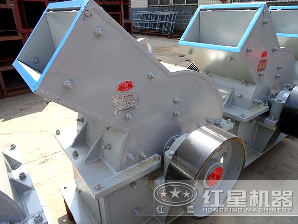 錘式粉煤機側(cè)面圖