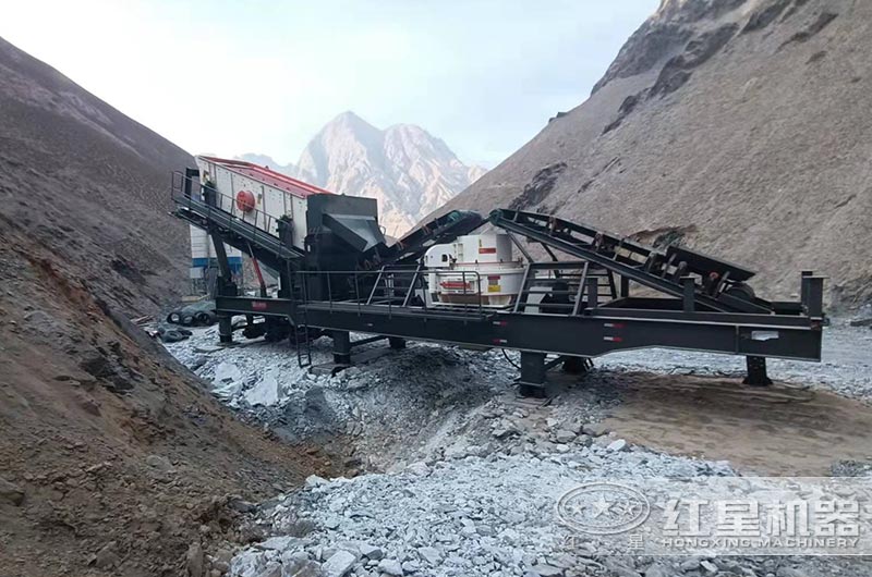 移動(dòng)制沙機(jī)一體式工作現(xiàn)場圖片