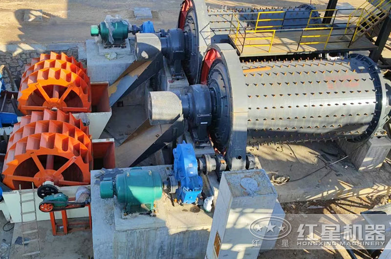 濕式球磨機(jī)工作現(xiàn)場(chǎng)實(shí)拍圖 濕式球磨機(jī)工作現(xiàn)場(chǎng)實(shí)拍圖