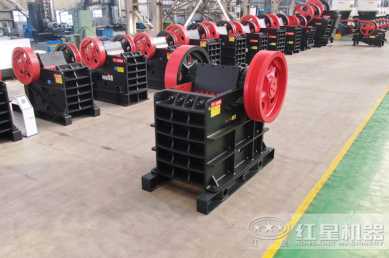顎式破碎機(jī)圖片 顎式破碎機(jī)圖片