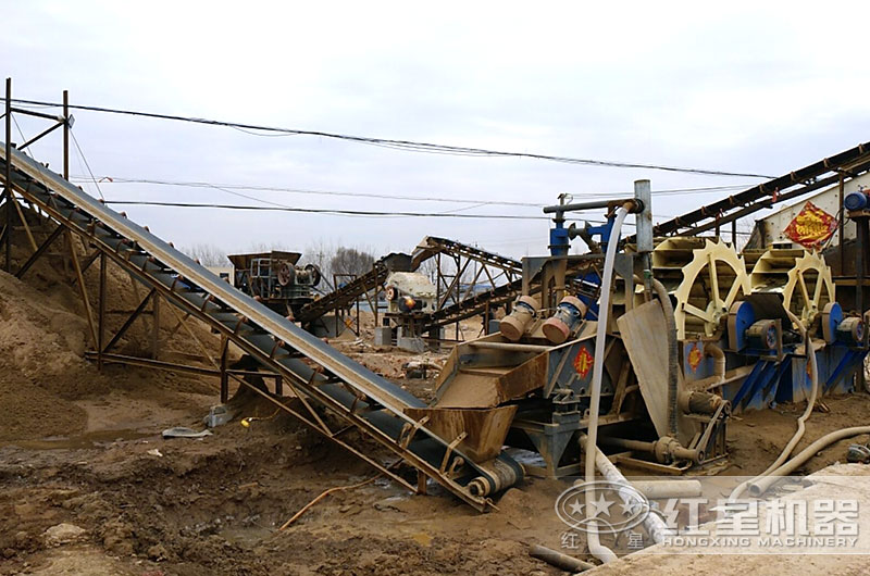 時(shí)產(chǎn)80噸破碎機(jī)生產(chǎn)現(xiàn)場(chǎng)