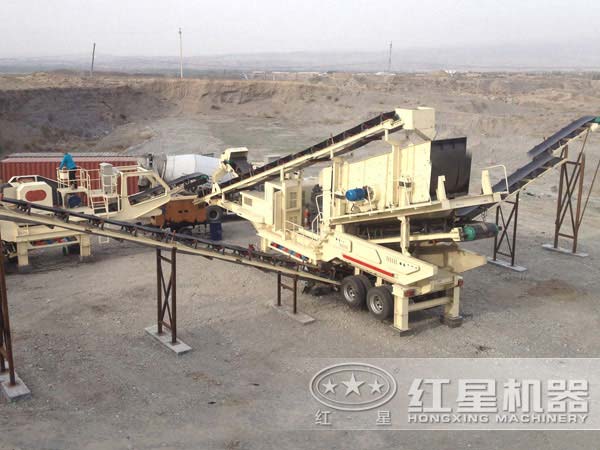 移動(dòng)破碎站客戶(hù)現(xiàn)場(chǎng)