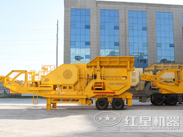 對比傳統(tǒng)碎石設備，移動破碎站有哪些閃光點？