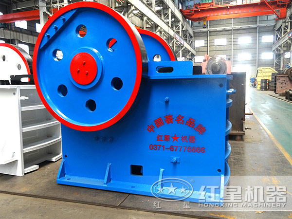 150×250顎式破碎機小體格擁有大能量， 輔助客戶創(chuàng)高收