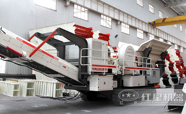 小型履帶移動(dòng)砸石機(jī)