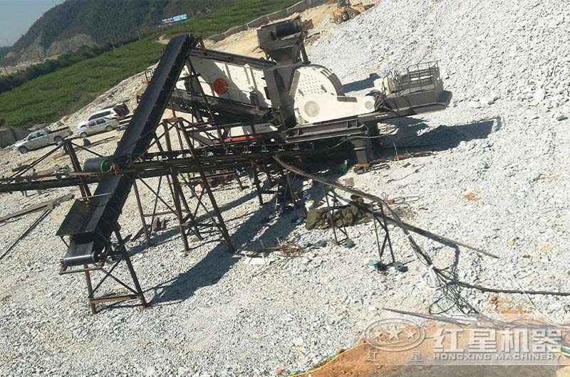 紅星機器移動破碎石子機設(shè)備—碎不可擋（內(nèi)附破碎現(xiàn)場視頻）