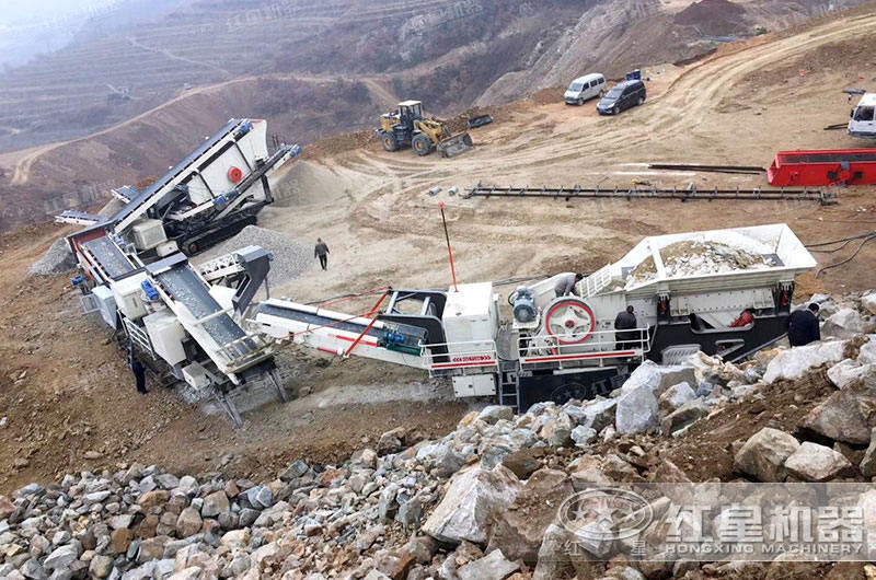 無(wú)聲無(wú)塵大型移動(dòng)石子破碎機(jī)生產(chǎn)現(xiàn)場(chǎng)