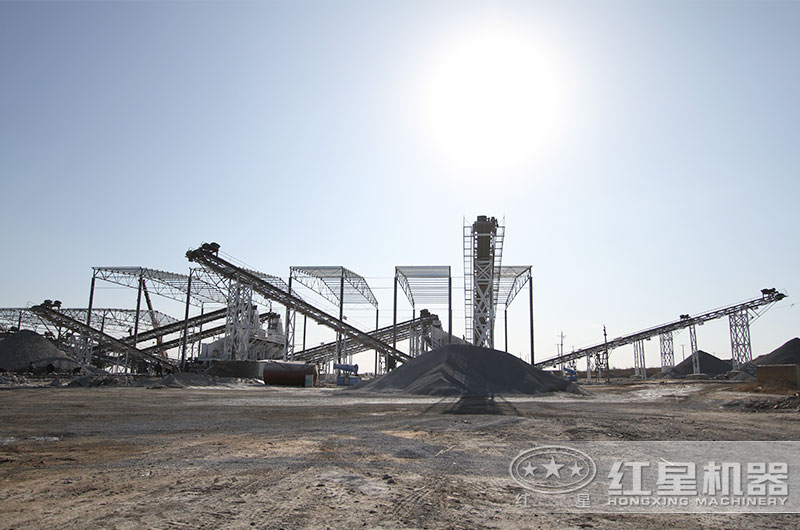 大型機制砂生產(chǎn)現(xiàn)場
