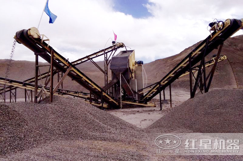 碎石破碎機(jī)生產(chǎn)線一天產(chǎn)量是多少？有沒有現(xiàn)場生產(chǎn)視頻？