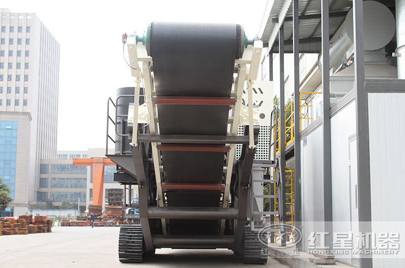 移動石子破碎站已經(jīng)開去躲雨了，您的砂石設備還泡在水里嗎？