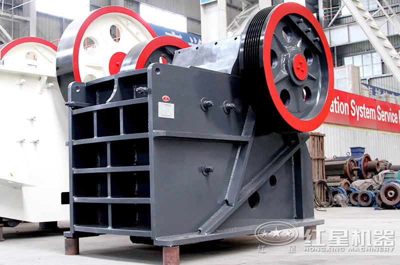 日產(chǎn)1萬噸的石頭破碎機規(guī)格型號有哪些？