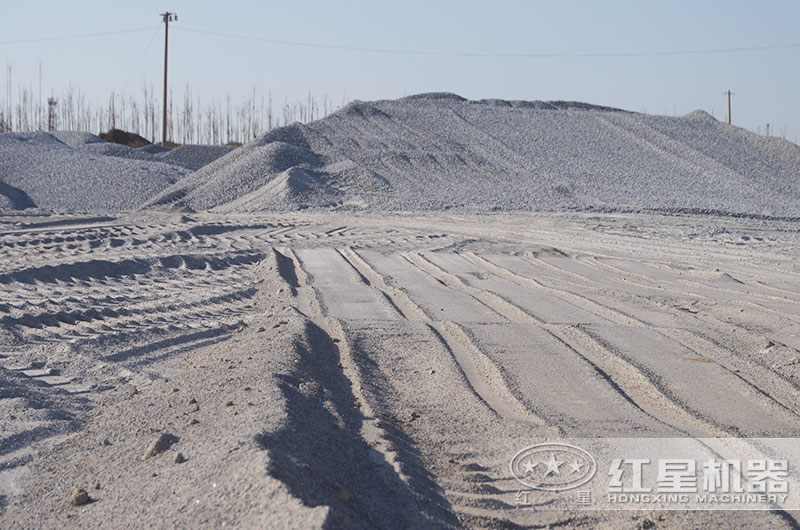 破碎石頭生產(chǎn)石子違法嗎，現(xiàn)在可以著手2022年石頭加工了嗎？