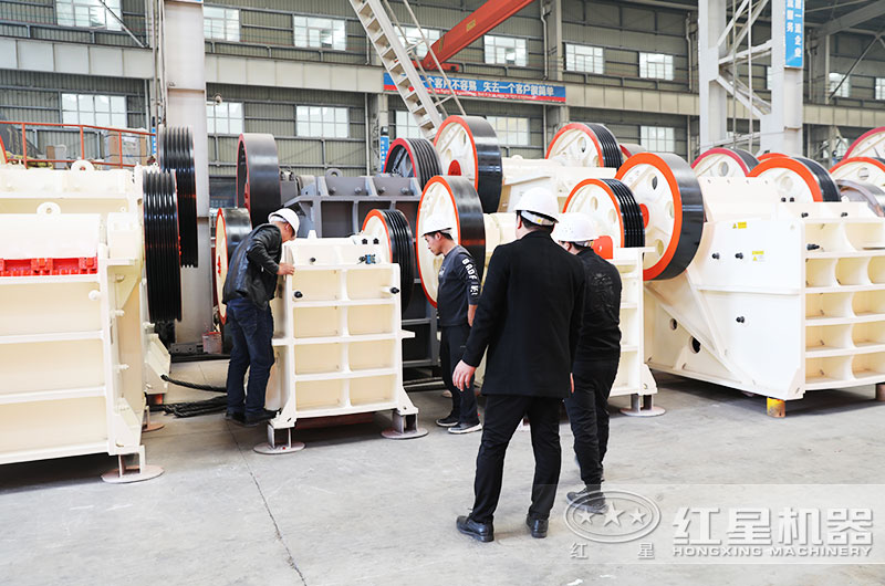 250×1200的顎破機(jī)產(chǎn)能及出料粒度范圍是多少？