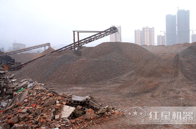 建筑垃圾變廢為磚設(shè)備多少錢，建筑垃圾做的磚多少錢一塊？