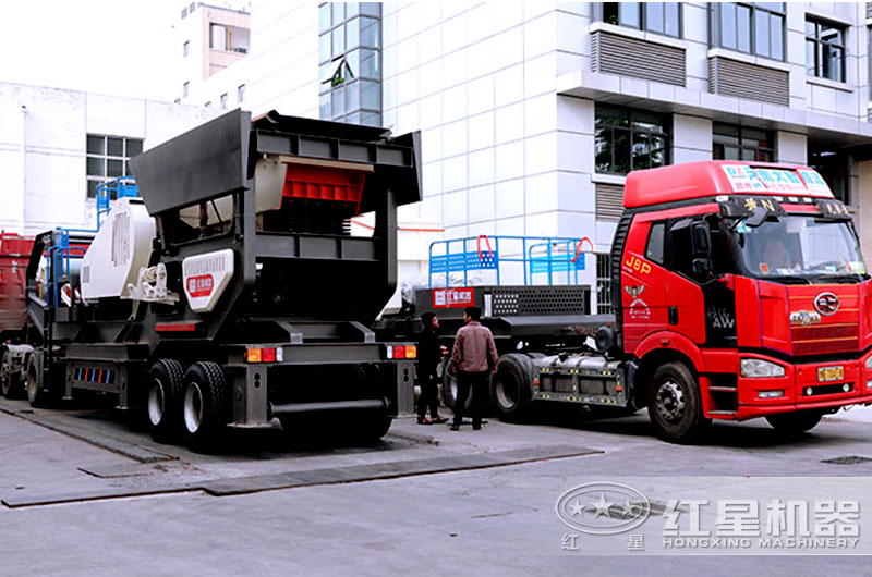 移動砂石機器成套價格多少錢，求有資歷正規(guī)礦山設備廠家推薦