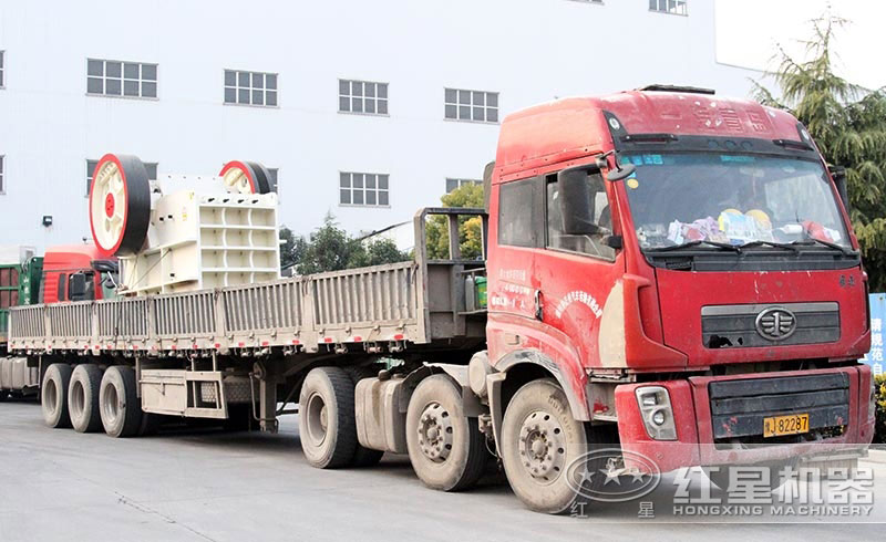 人工破碎混凝土用什么機(jī)器？選擇顎破機(jī)，大產(chǎn)量，運(yùn)行可靠