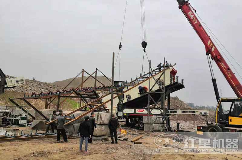 時產(chǎn)150T左右的河卵石移動式制砂機單價是多少？能不能分期付款？