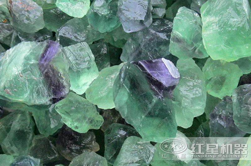 2020年螢石價(jià)格走勢(shì)如何？螢石原礦到螢石粉的整套生產(chǎn)設(shè)備