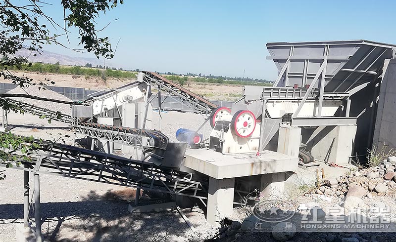礦山鄂式破碎機(jī)價(jià)格一臺(tái)是多少錢(qián)？詳看紅星破碎機(jī)2021新報(bào)價(jià)