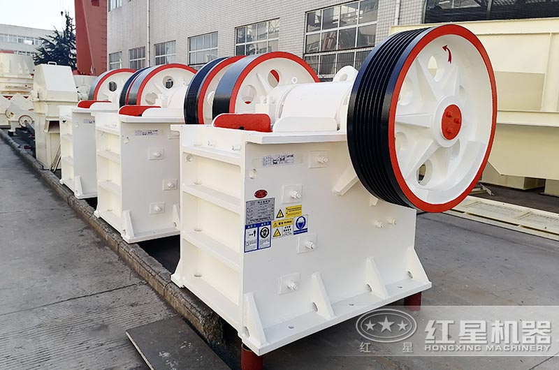 如何簡單快速的破碎大石頭？用顎式破碎機(jī)，好用還不貴