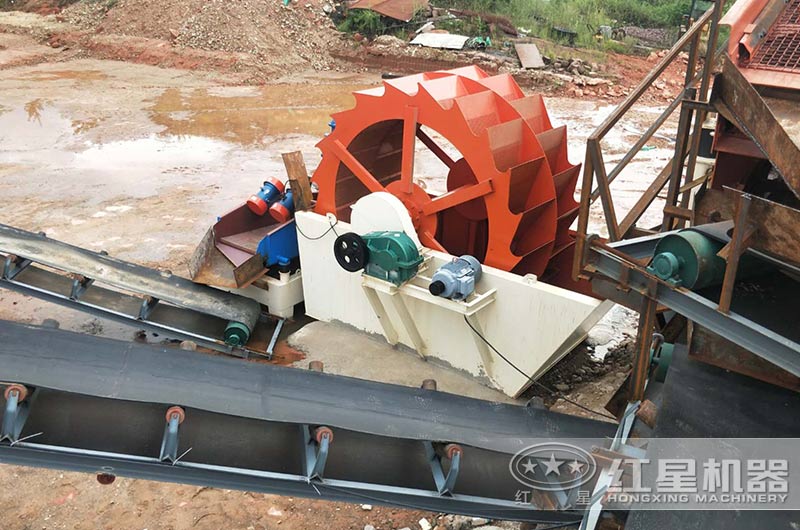 沙包土洗出來的沙好還是河沙好？洗出好沙子的機器有哪些？