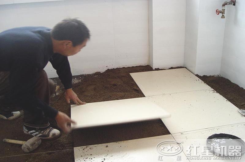鋪地磚用石粉和沙子哪個好？制粗石粉用什么制沙機(jī)？